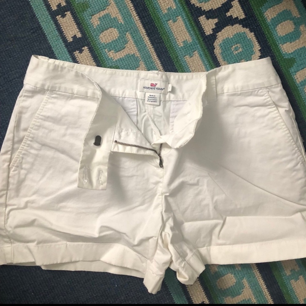 Vineyard vines woman’s shorts